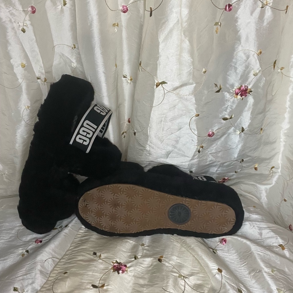 UGG fluffy slippers (please read description)